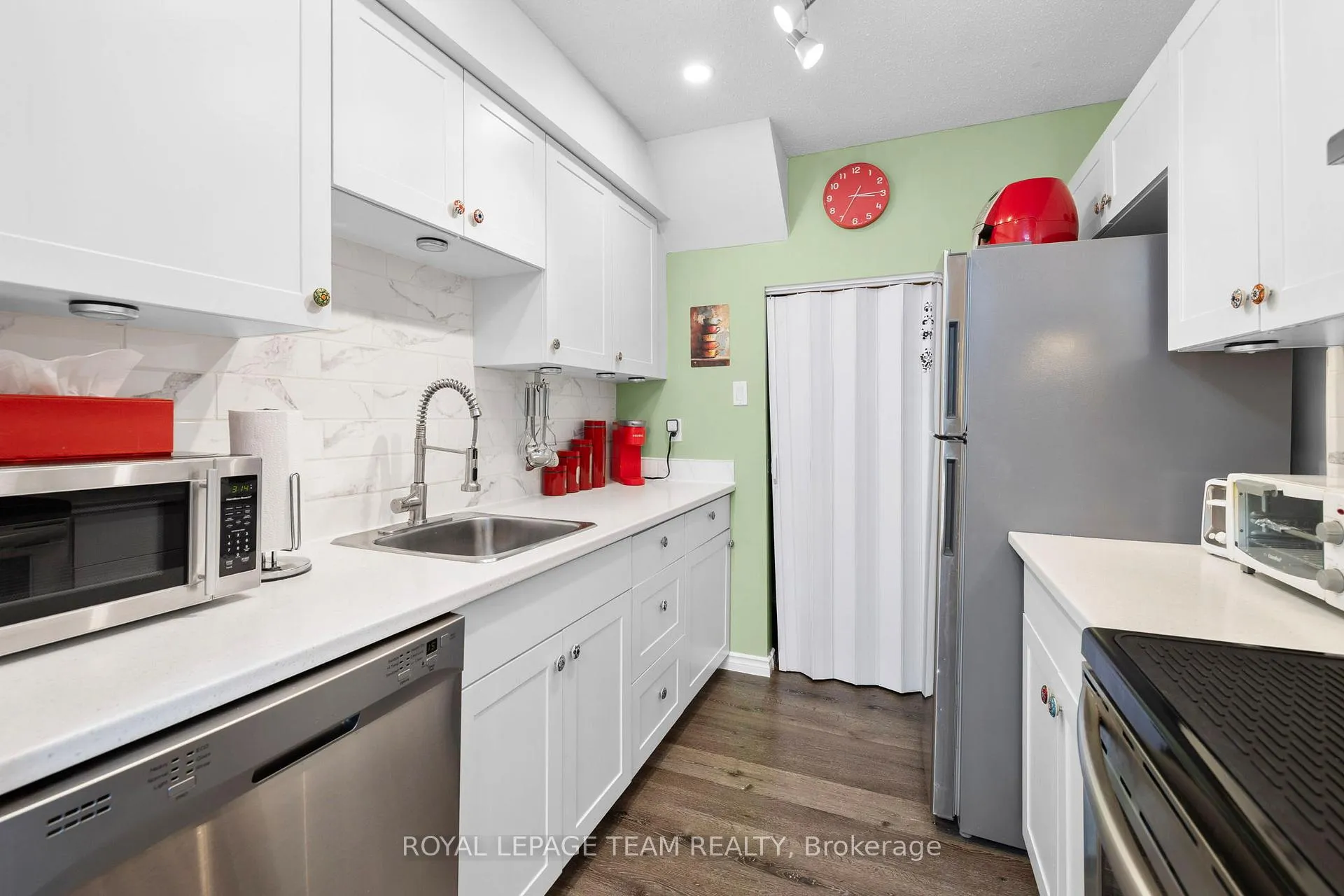 Photo 9 of 41C Forester Crescent, Ottawa, Westcliffe Estates — HOMEH