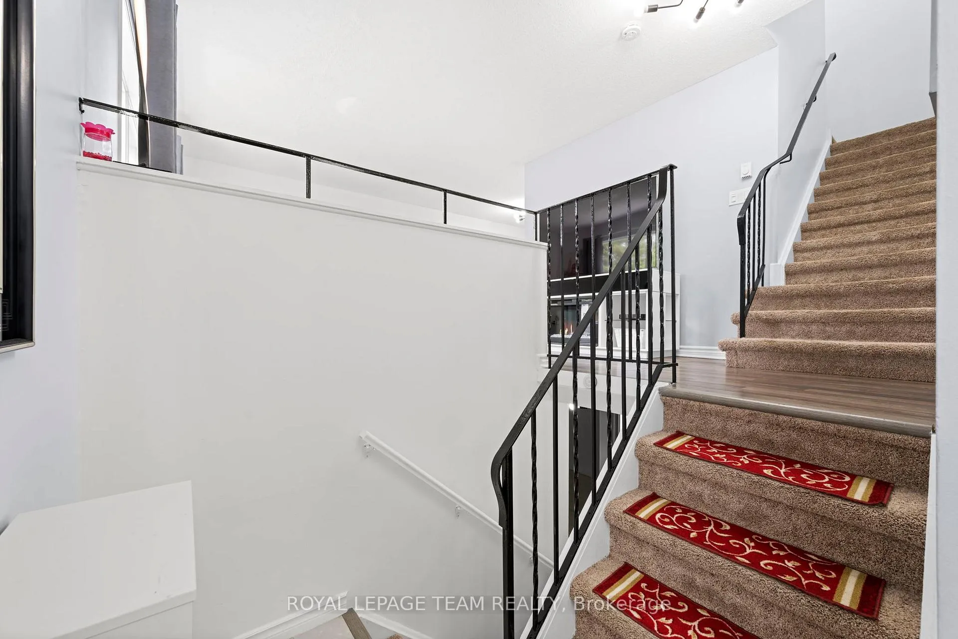 Photo 11 of 41C Forester Crescent, Ottawa, Westcliffe Estates — HOMEH