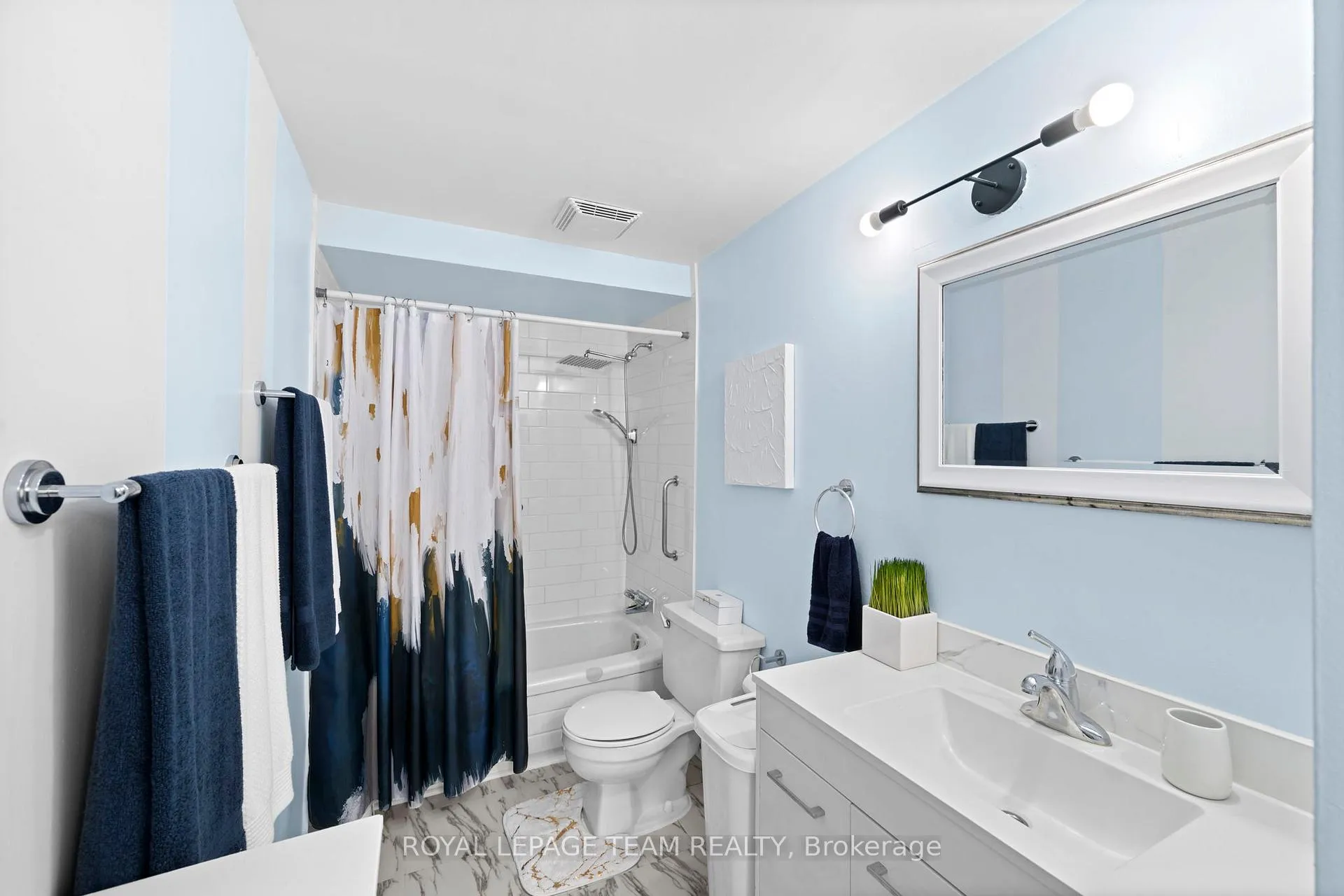 Photo 15 of 41C Forester Crescent, Ottawa, Westcliffe Estates — HOMEH