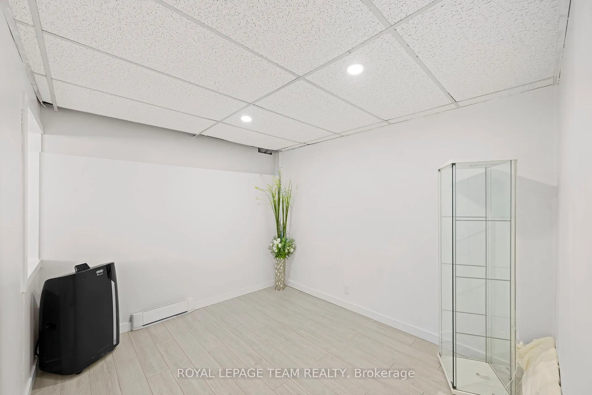 Photo 17 of 41C Forester Crescent, Ottawa, Westcliffe Estates — HOMEH