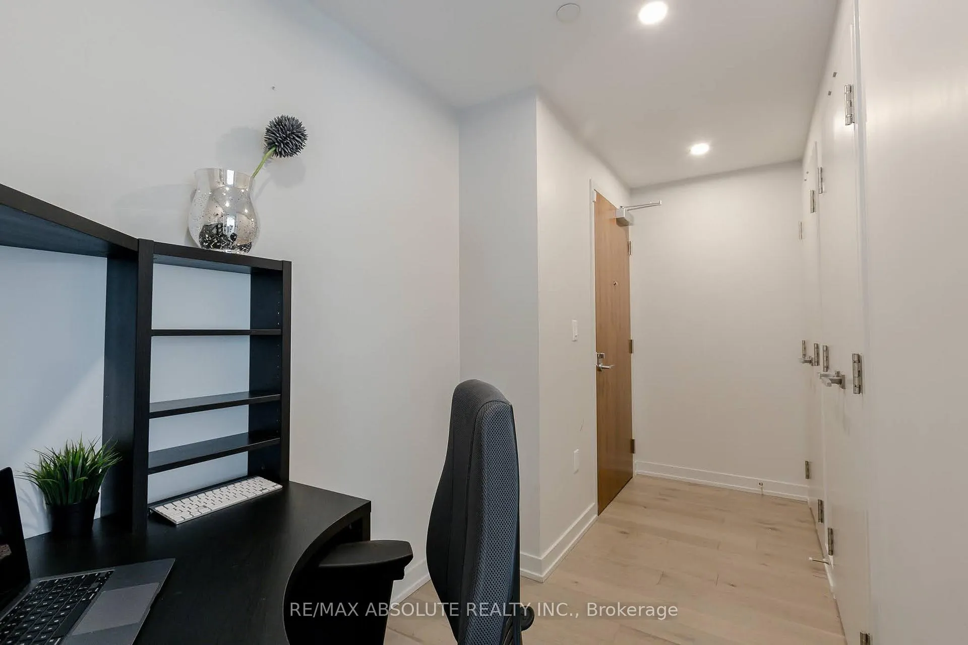 Photo 3 of Unit 1011, 101 Queen Street, Ottawa, Ottawa Centre — HOMEH