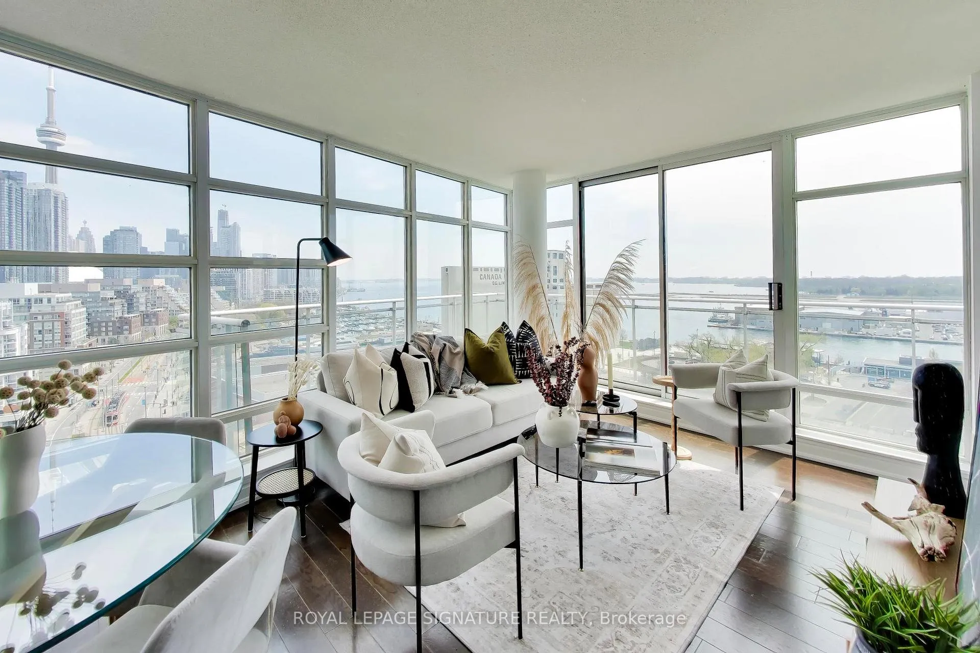 Photo 9 of Unit 1807, 650 Queens Quay W, Toronto, Waterfront Communities — HOMEH