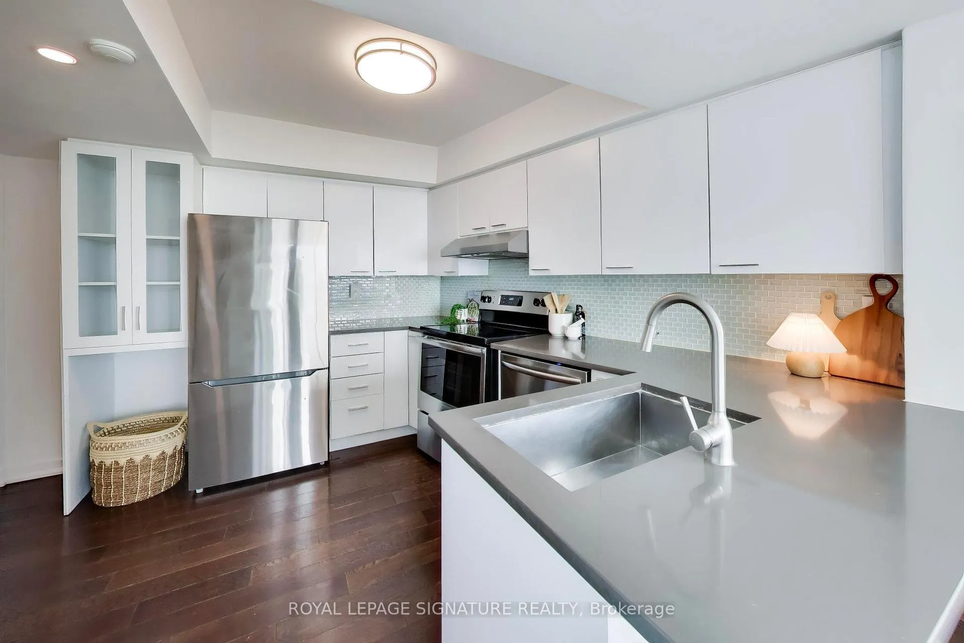 Photo 10 of Unit 1807, 650 Queens Quay W, Toronto, Waterfront Communities — HOMEH