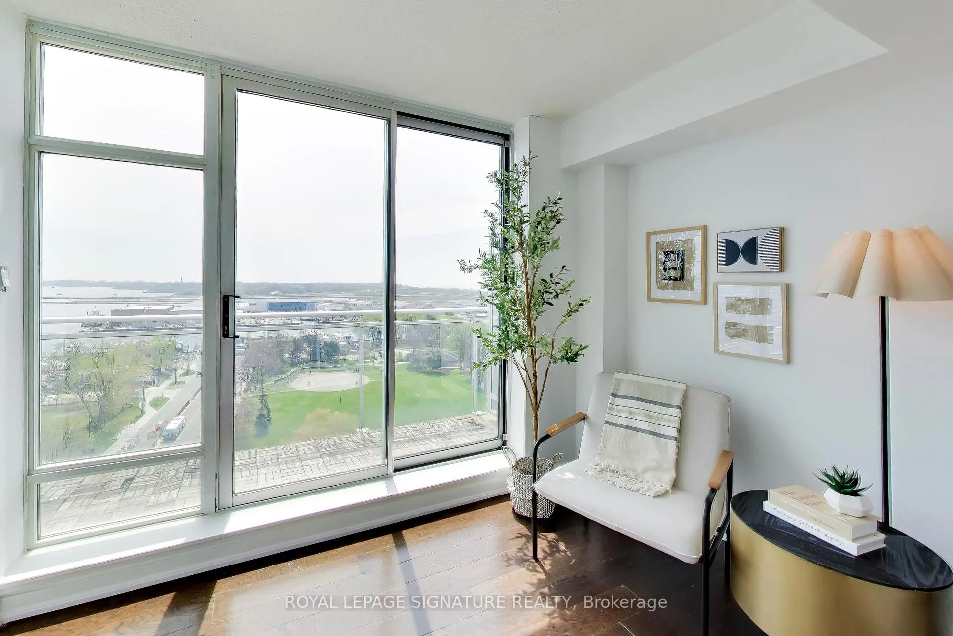 Photo 16 of Unit 1807, 650 Queens Quay W, Toronto, Waterfront Communities — HOMEH