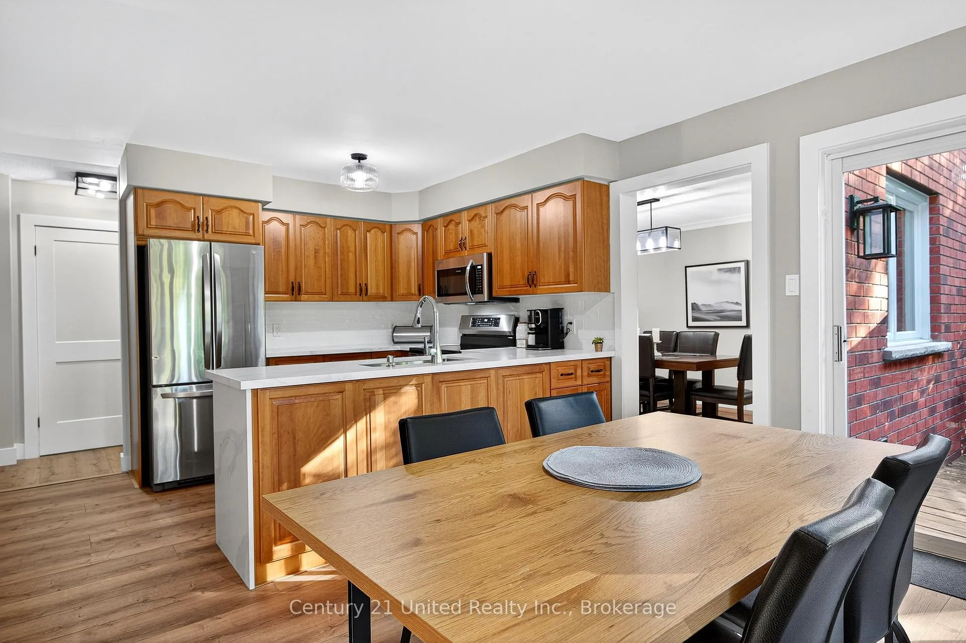 Photo 5 of 1309 Scollard Drive, Peterborough, Ashburnham Ward 4 — HOMEH