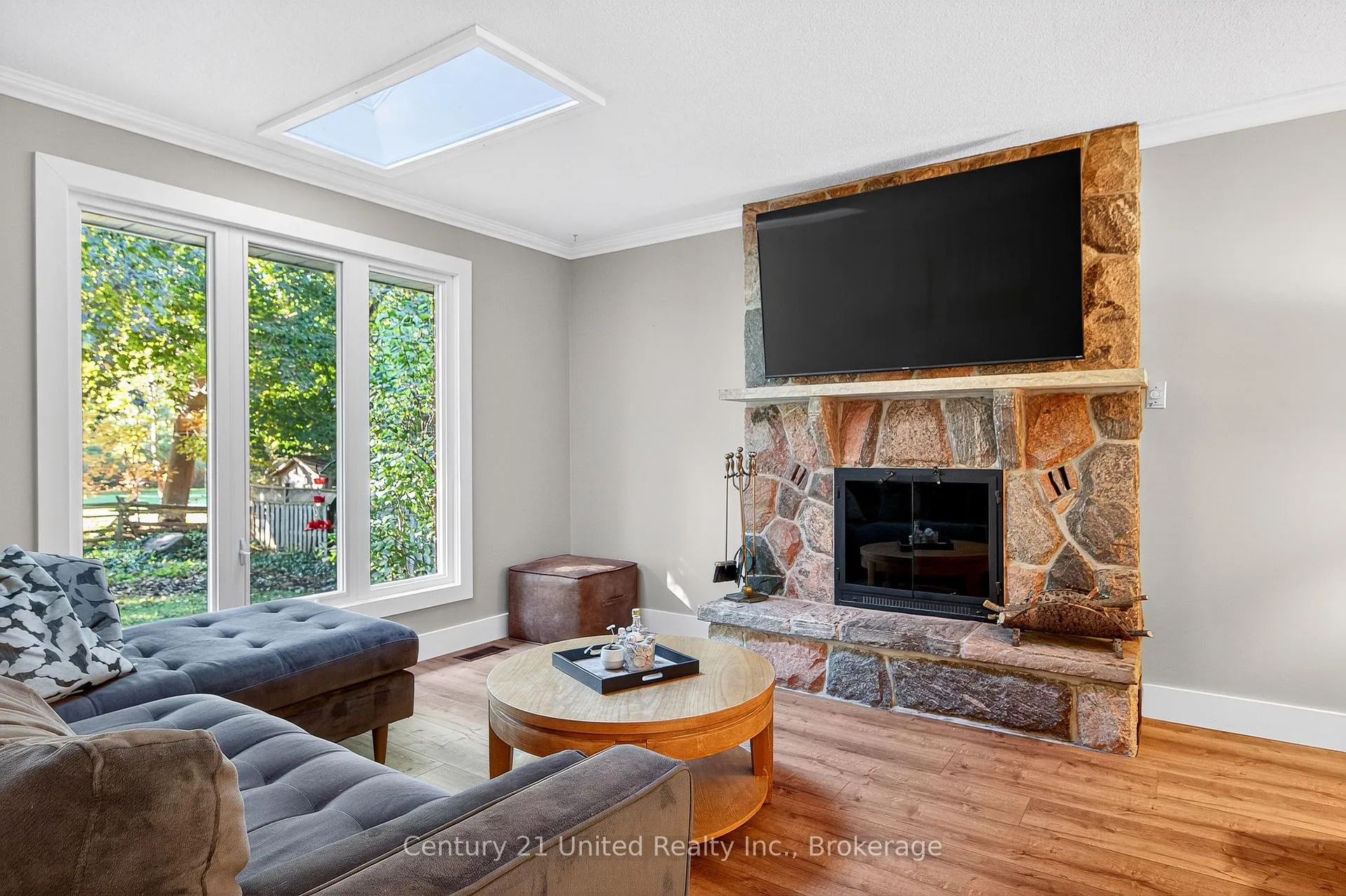 Photo 8 of 1309 Scollard Drive, Peterborough, Ashburnham Ward 4 — HOMEH