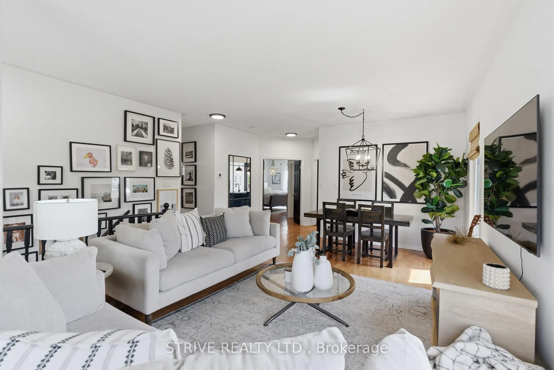 Photo 10 of 11 Granary Lane, Clarington, Courtice — HOMEH