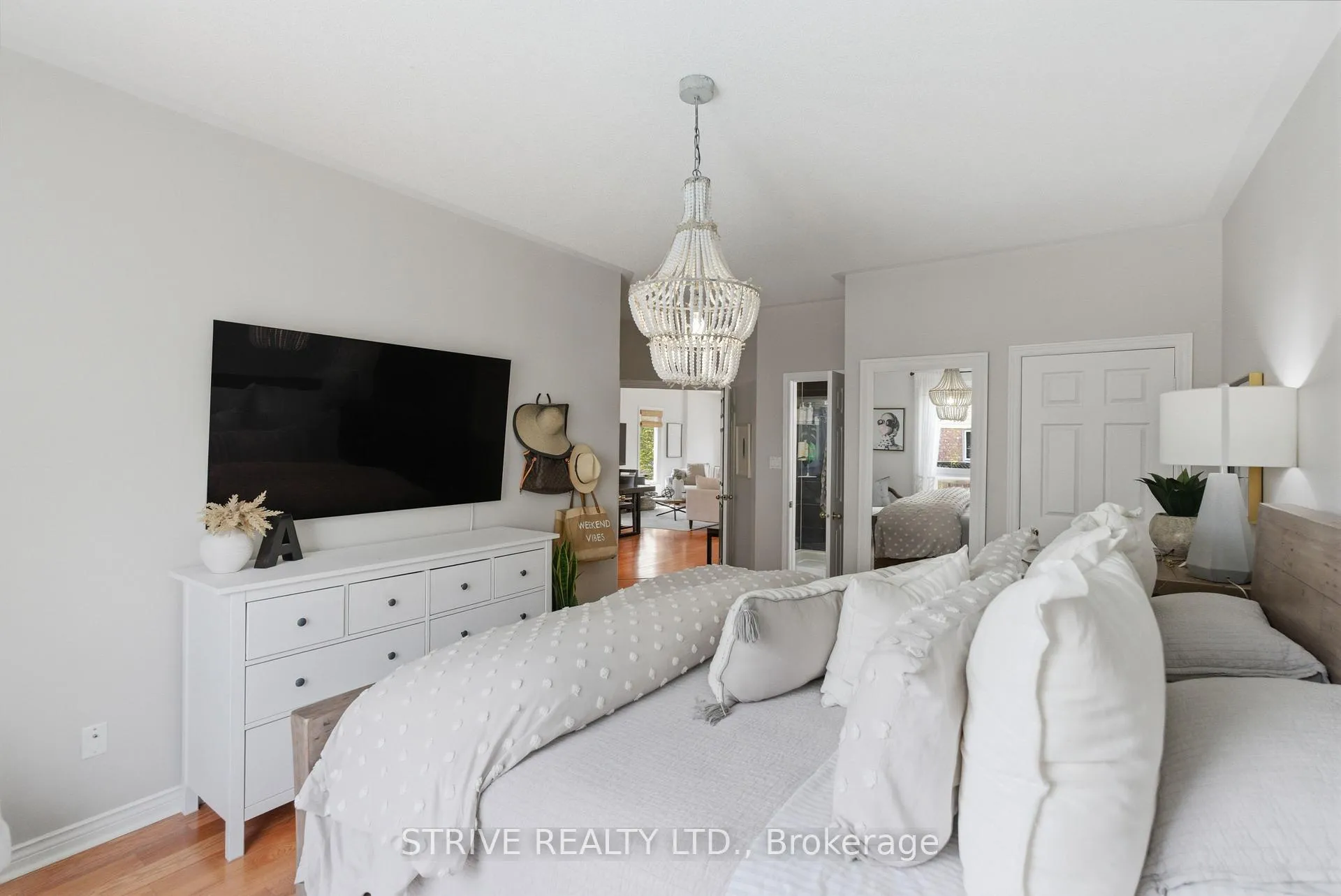 Photo 16 of 11 Granary Lane, Clarington, Courtice — HOMEH