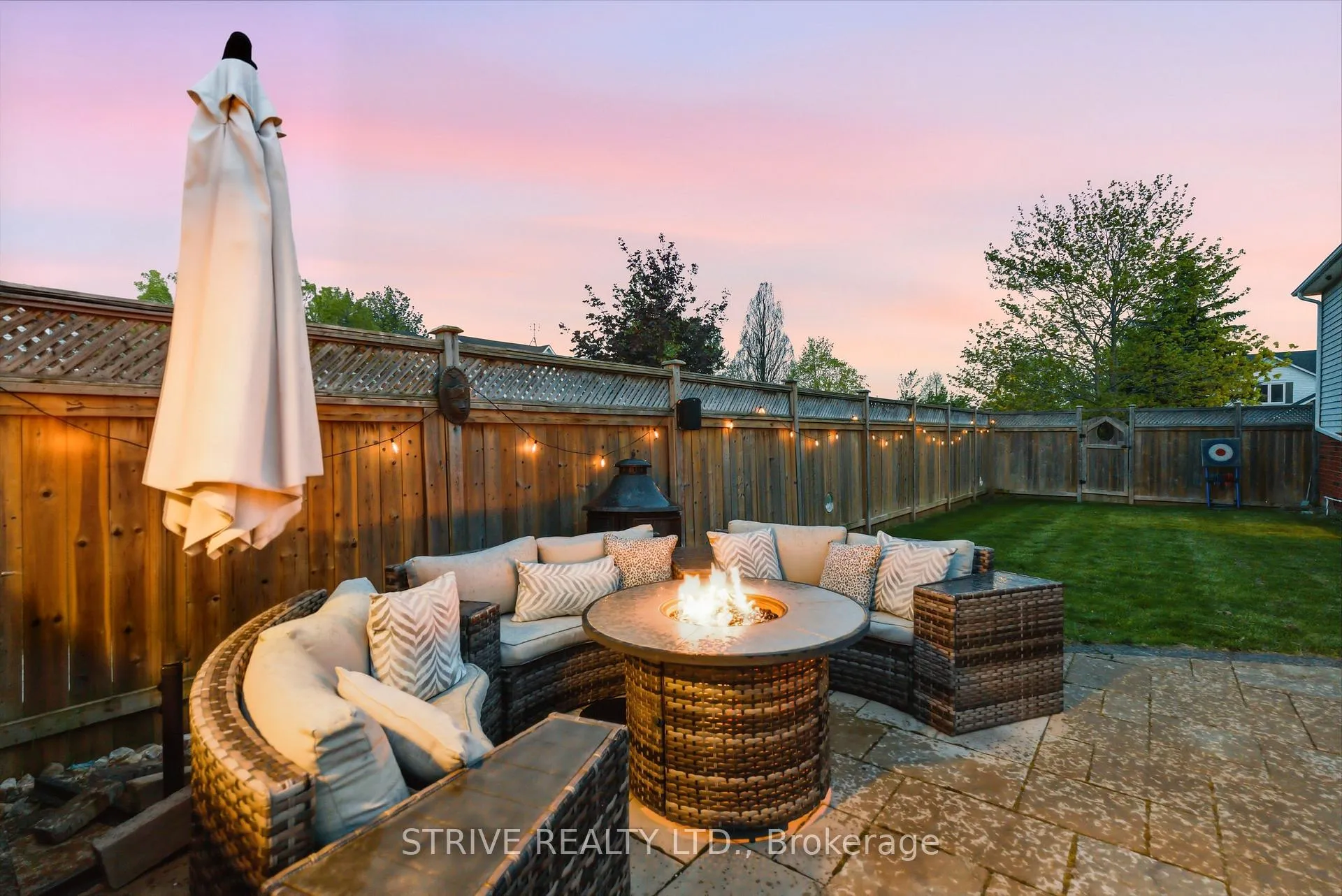 Photo 43 of 11 Granary Lane, Clarington, Courtice — HOMEH