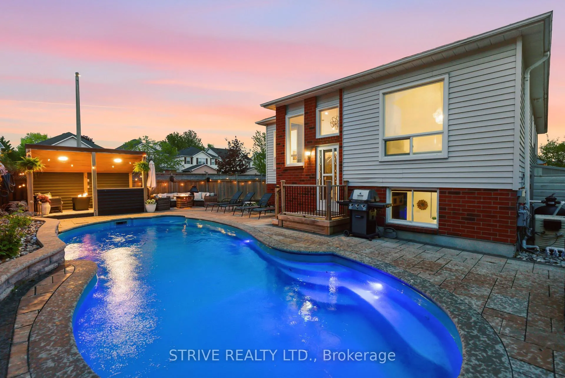 Photo 46 of 11 Granary Lane, Clarington, Courtice — HOMEH