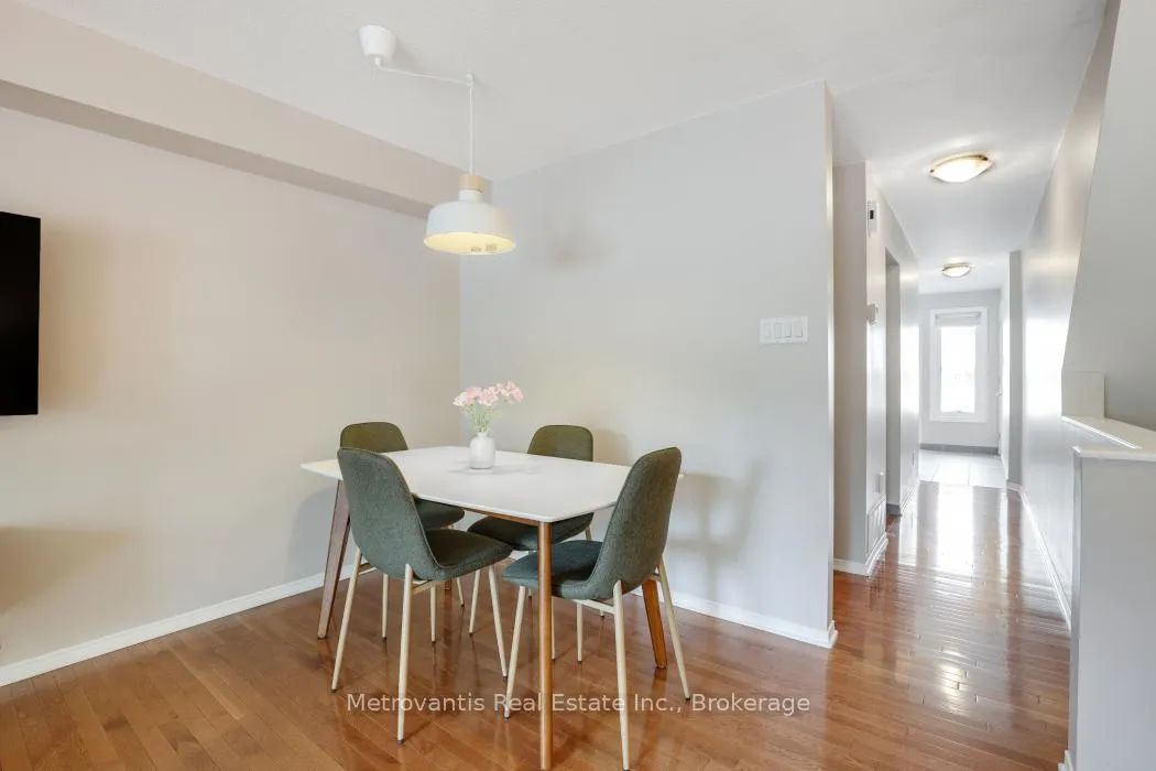 Photo 12 of 1635 Locksley Lane, Ottawa, Beaconwood — HOMEH
