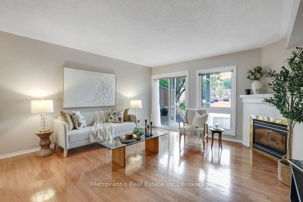 Photo 14 of 1635 Locksley Lane, Ottawa, Beaconwood — HOMEH