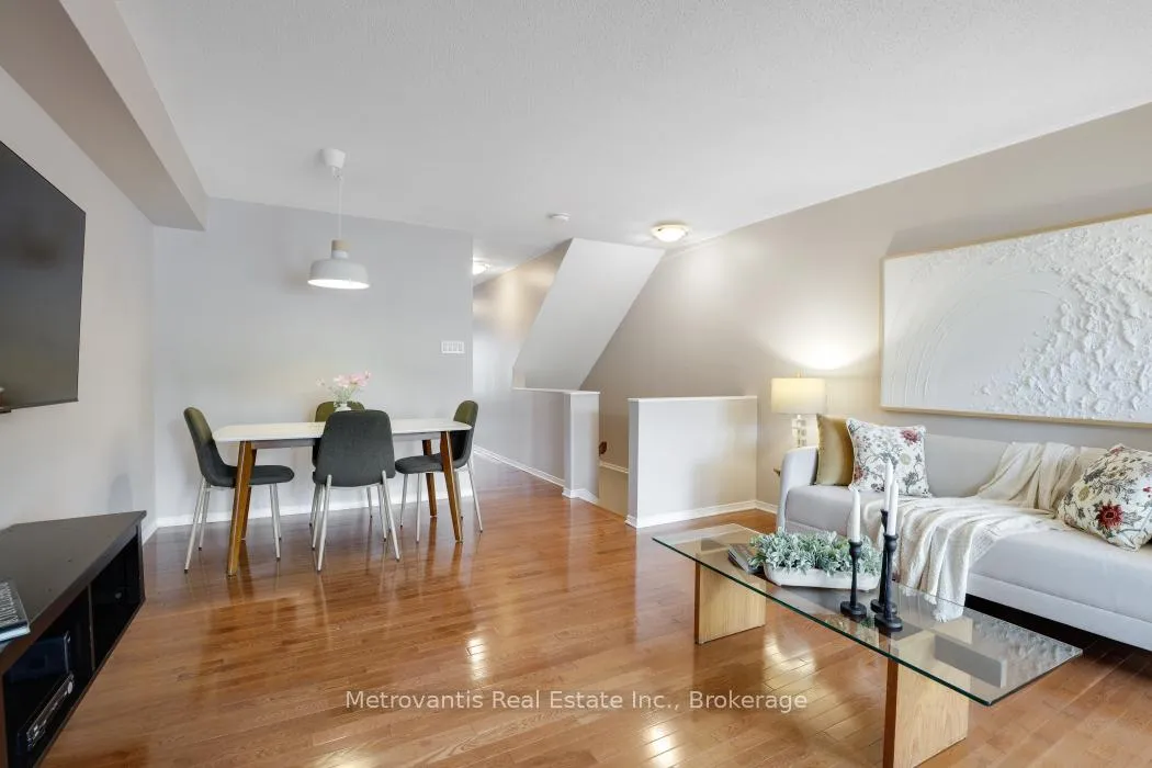 Photo 15 of 1635 Locksley Lane, Ottawa, Beaconwood — HOMEH