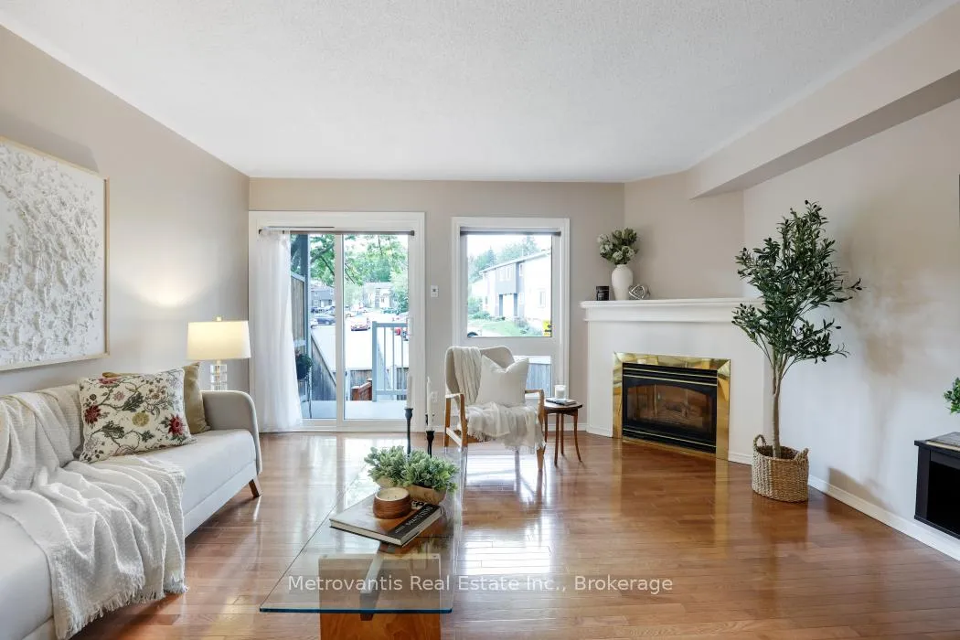 Photo 17 of 1635 Locksley Lane, Ottawa, Beaconwood — HOMEH