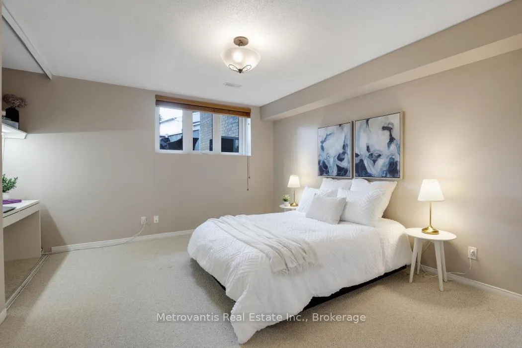 Photo 18 of 1635 Locksley Lane, Ottawa, Beaconwood — HOMEH