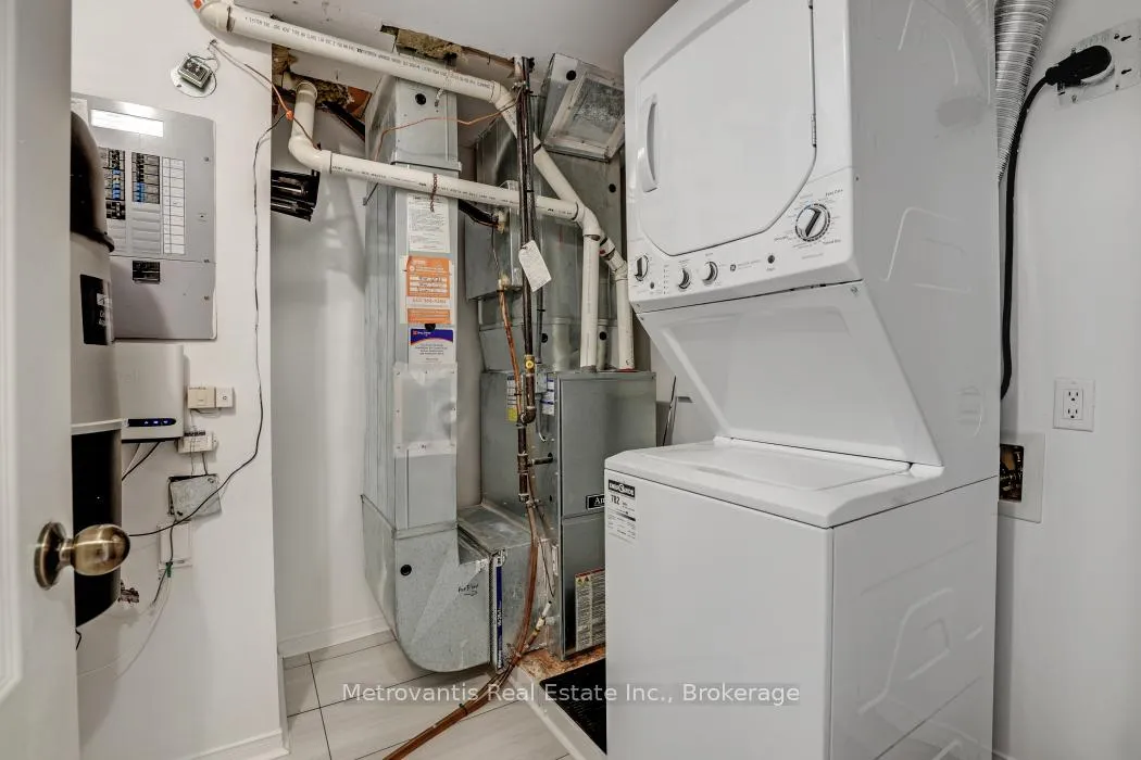 Photo 23 of 1635 Locksley Lane, Ottawa, Beaconwood — HOMEH