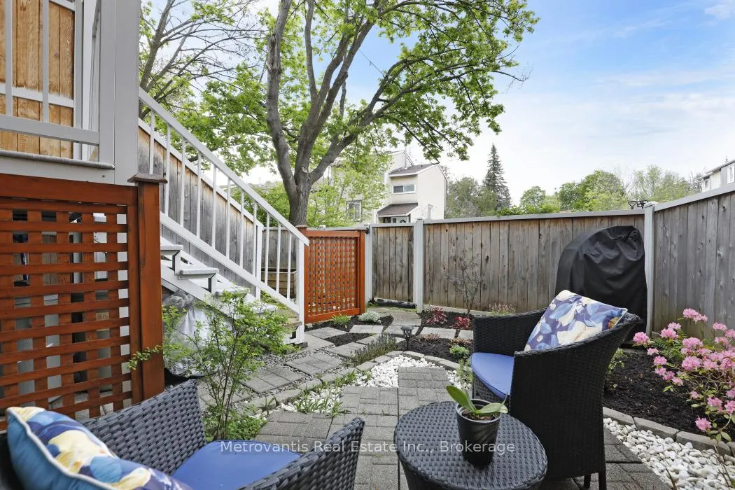 Photo 27 of 1635 Locksley Lane, Ottawa, Beaconwood — HOMEH
