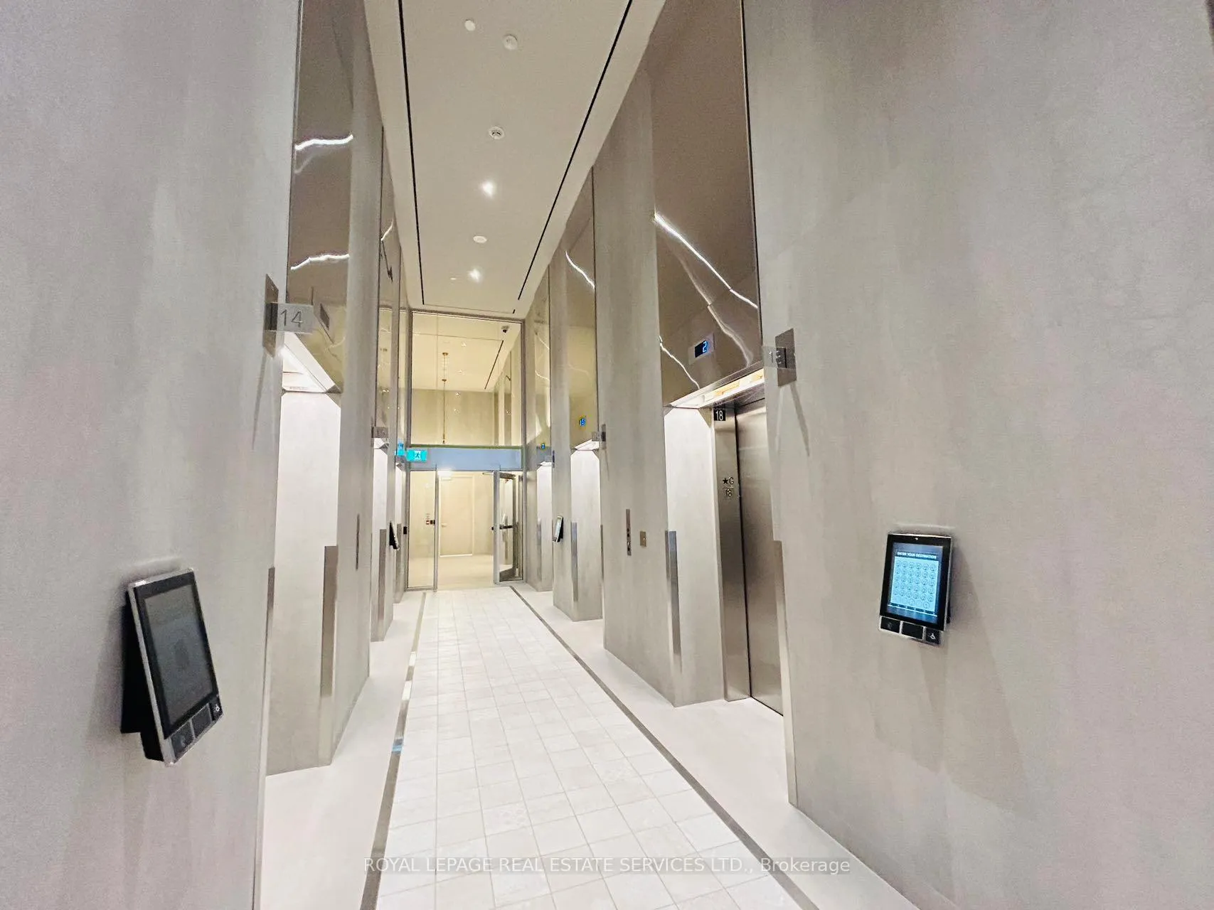 Photo 4 of Unit 2907, 55 Cooper Street, Toronto, Waterfront Communities — HOMEH