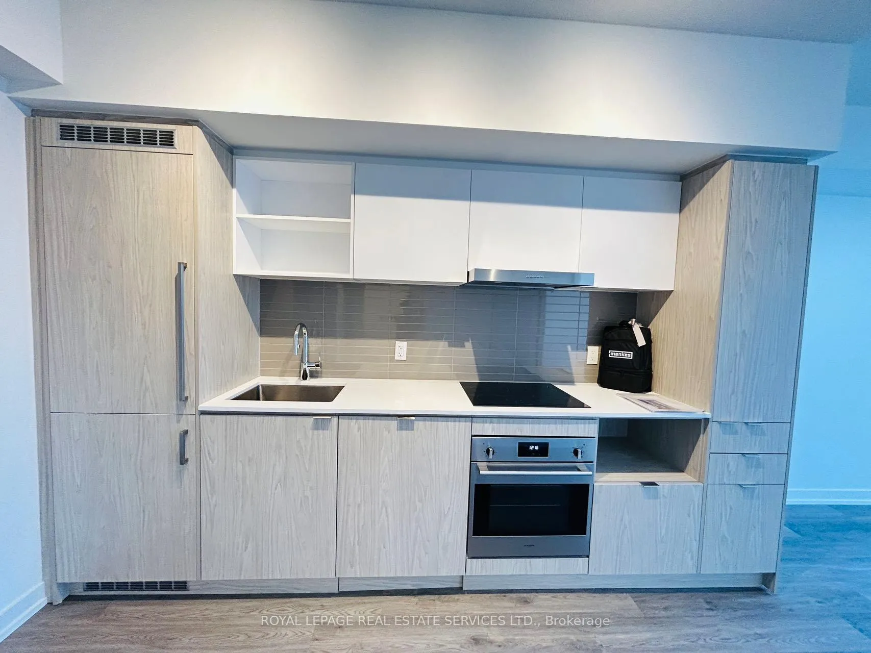 Photo 8 of Unit 2907, 55 Cooper Street, Toronto, Waterfront Communities — HOMEH