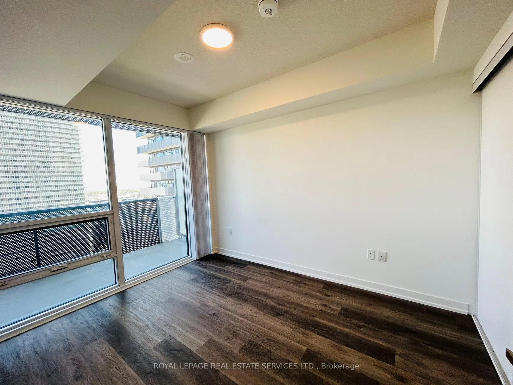 Photo 9 of Unit 2907, 55 Cooper Street, Toronto, Waterfront Communities — HOMEH