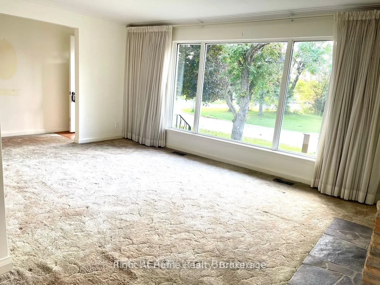 Photo 5 of 6 Galsworthy Drive, Markham, Bullock — HOMEH