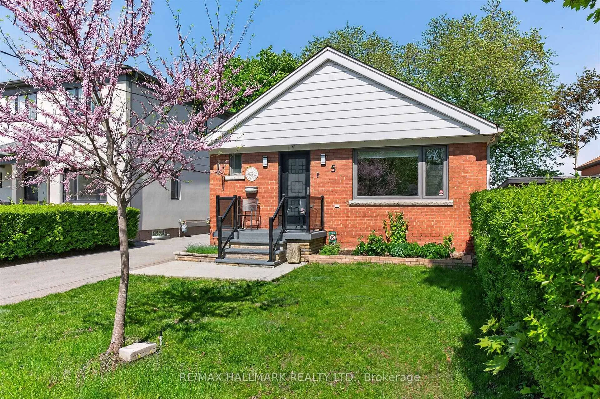 Photo 1 of 5 Elmont Drive, Toronto, O'Connor-Parkview — HOMEH