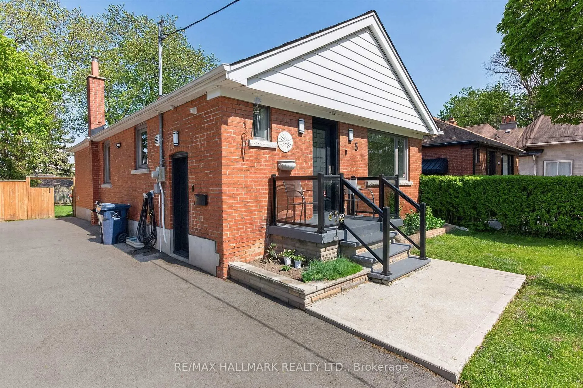 Photo 3 of 5 Elmont Drive, Toronto, O'Connor-Parkview — HOMEH
