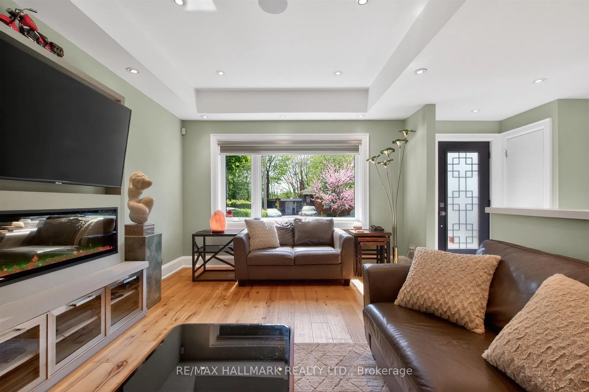 Photo 10 of 5 Elmont Drive, Toronto, O'Connor-Parkview — HOMEH