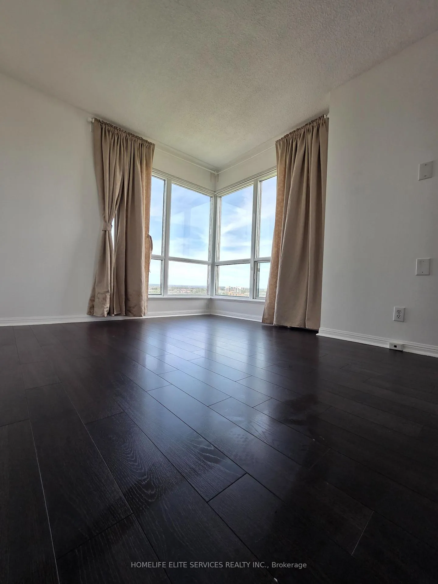 Photo 4 of Unit 2106, 11 Lee Centre Drive, Scarborough, Woburn — HOMEH