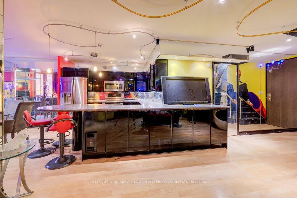 Photo 17 of Unit 2409, 33 Harbour Square, Toronto, Waterfront Communities — HOMEH