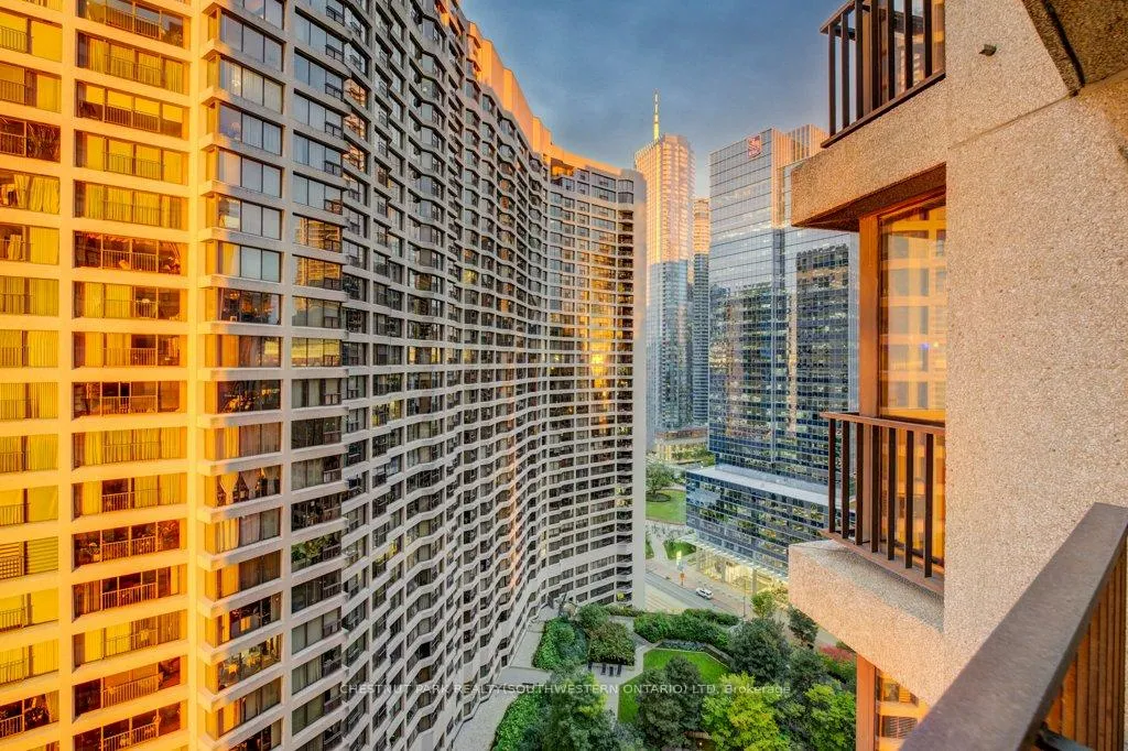 Photo 20 of Unit 2409, 33 Harbour Square, Toronto, Waterfront Communities — HOMEH
