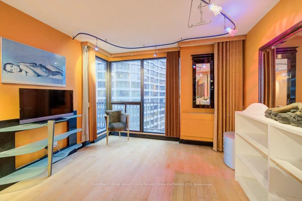 Photo 40 of Unit 2409, 33 Harbour Square, Toronto, Waterfront Communities — HOMEH