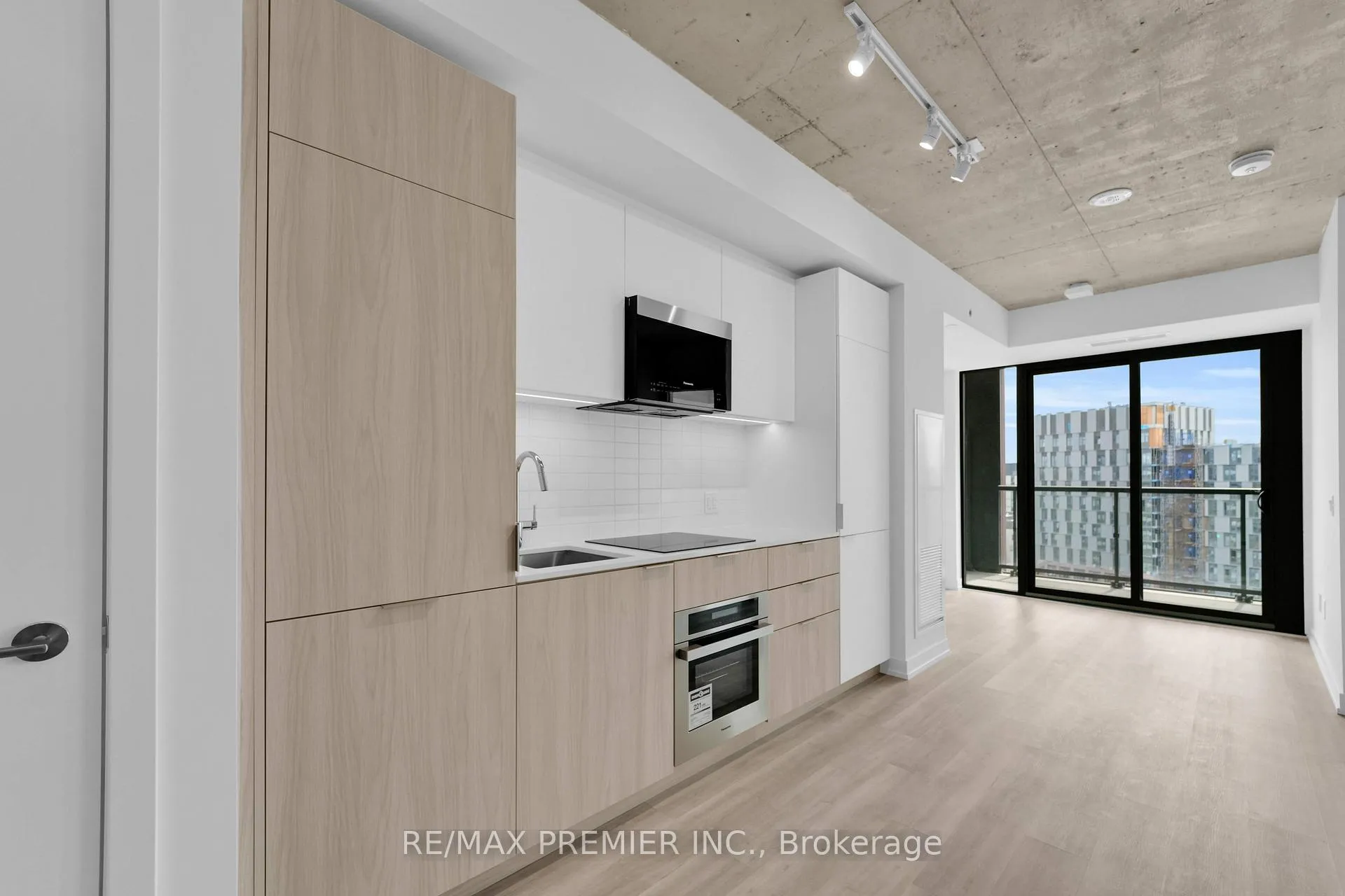 Photo 10 of Unit LPH11, 28 Eastern Avenue, Toronto, Moss Park — HOMEH
