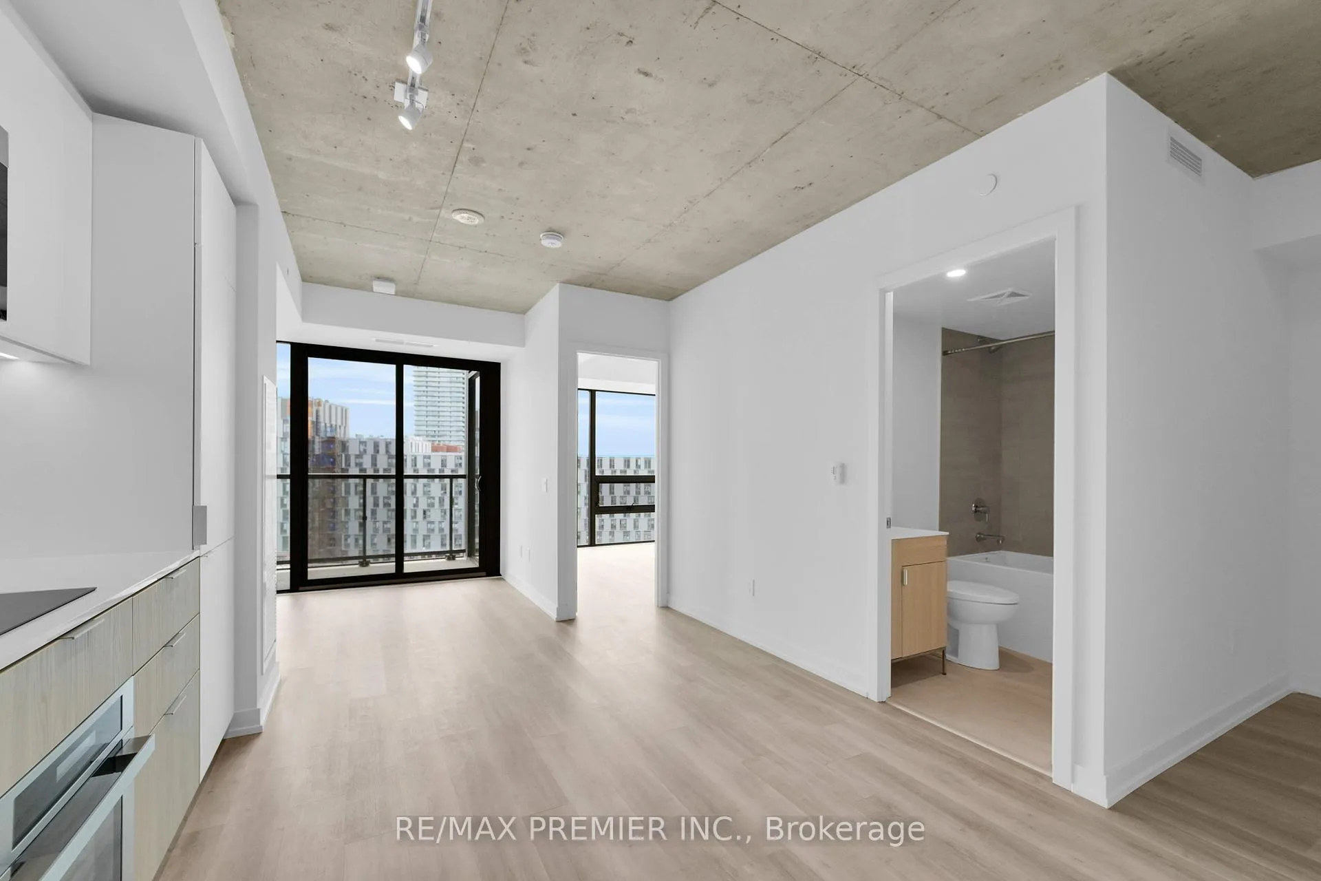 Photo 16 of Unit LPH11, 28 Eastern Avenue, Toronto, Moss Park — HOMEH