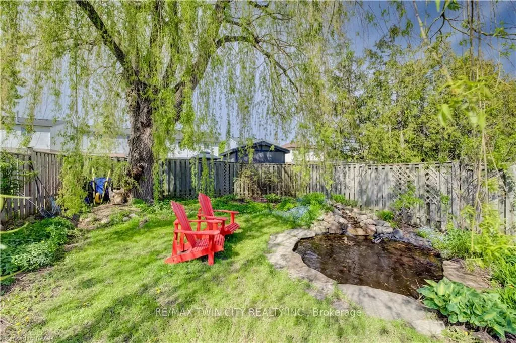 Photo 31 of 35 Camrose Court, Kitchener — HOMEH