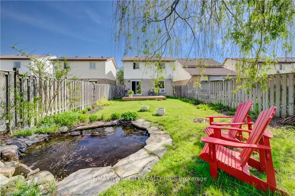 Photo 32 of 35 Camrose Court, Kitchener — HOMEH
