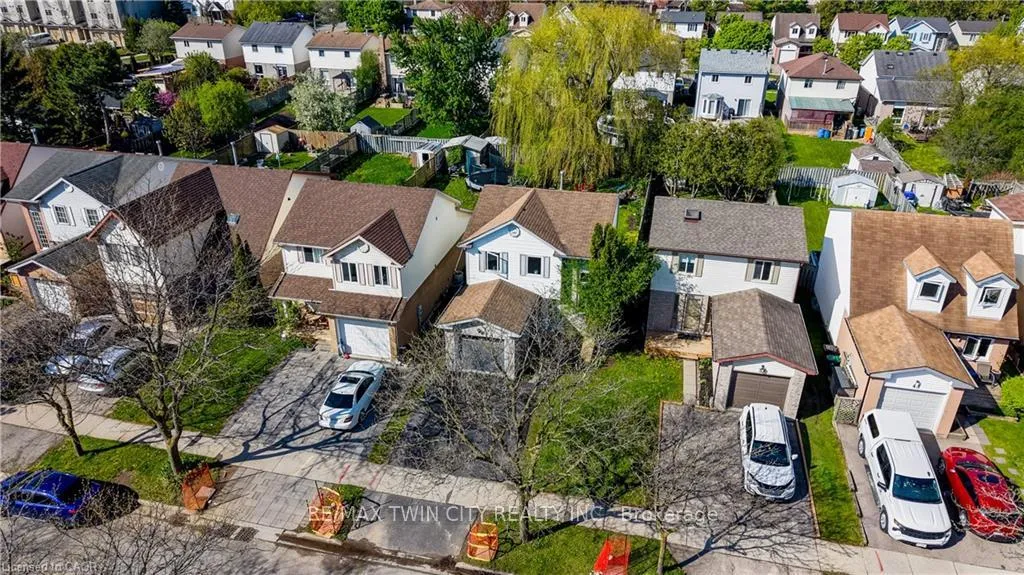 Photo 34 of 35 Camrose Court, Kitchener — HOMEH