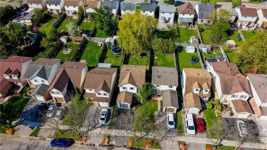 Photo 35 of 35 Camrose Court, Kitchener — HOMEH
