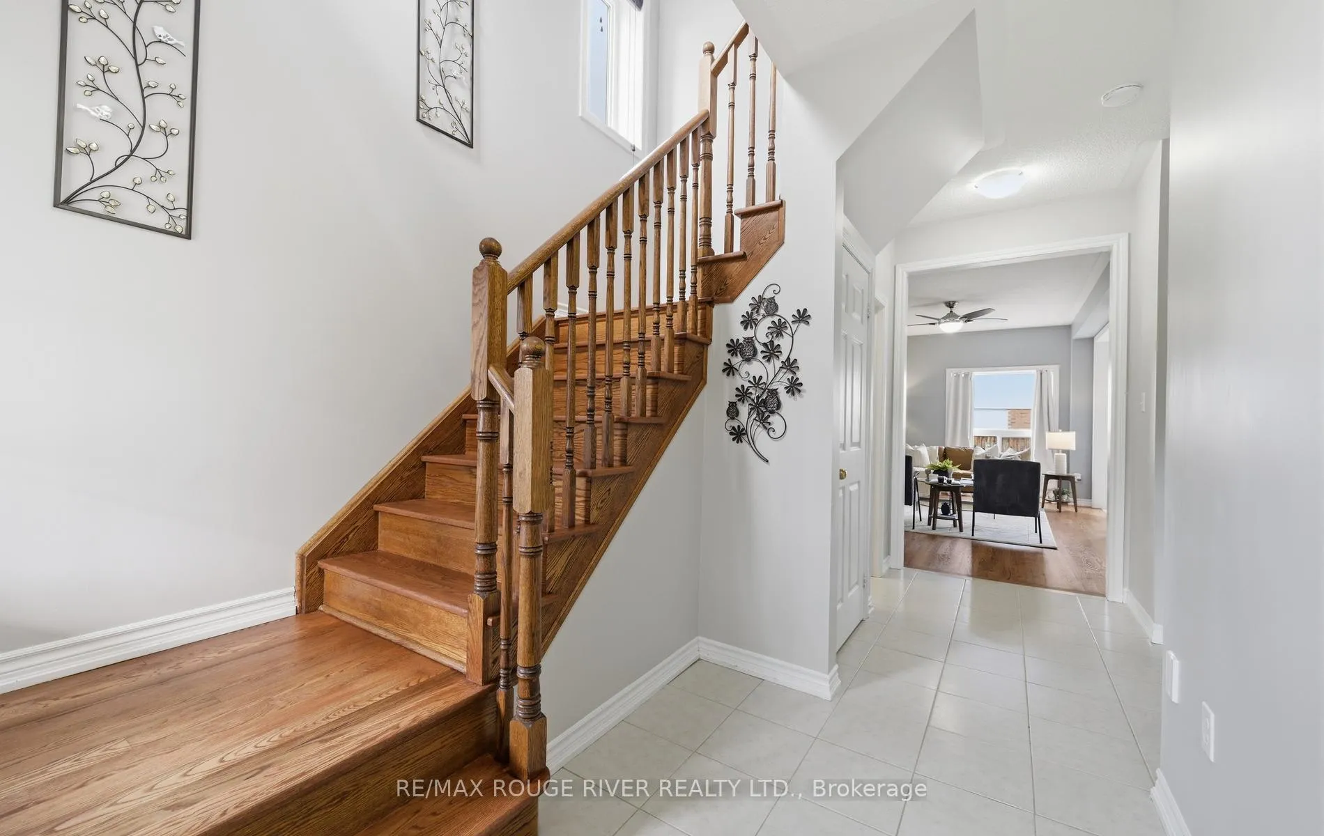 Photo 6 of 55 Redfern Crescent, Clarington, Bowmanville — HOMEH