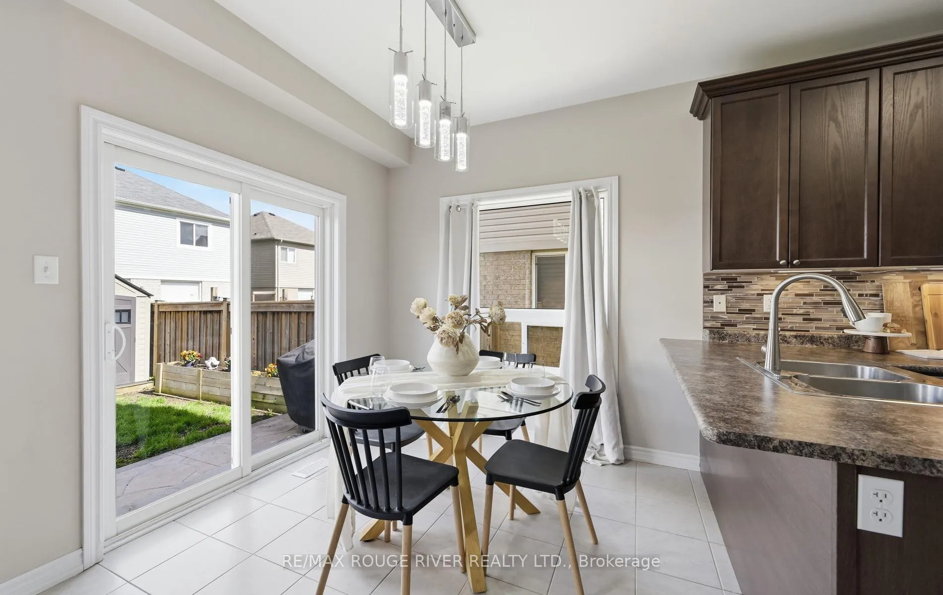 Photo 18 of 55 Redfern Crescent, Clarington, Bowmanville — HOMEH