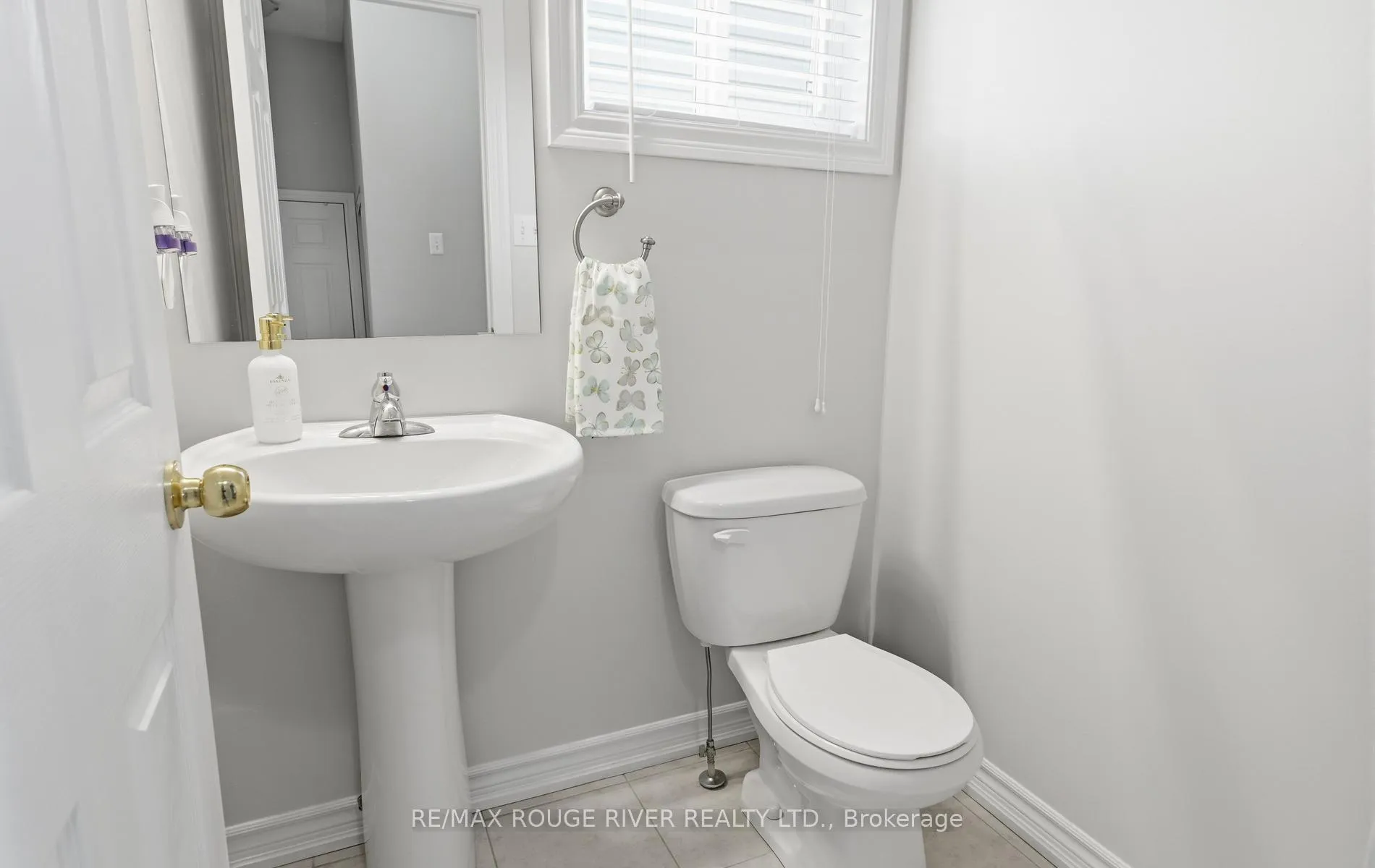 Photo 20 of 55 Redfern Crescent, Clarington, Bowmanville — HOMEH