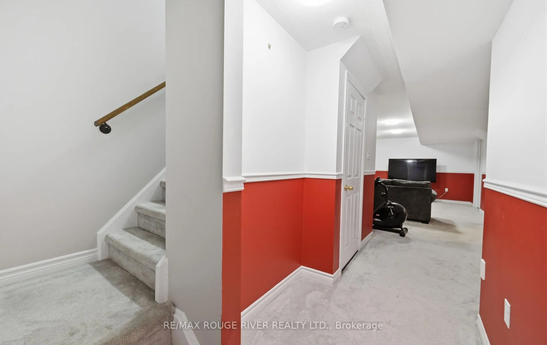 Photo 32 of 55 Redfern Crescent, Clarington, Bowmanville — HOMEH