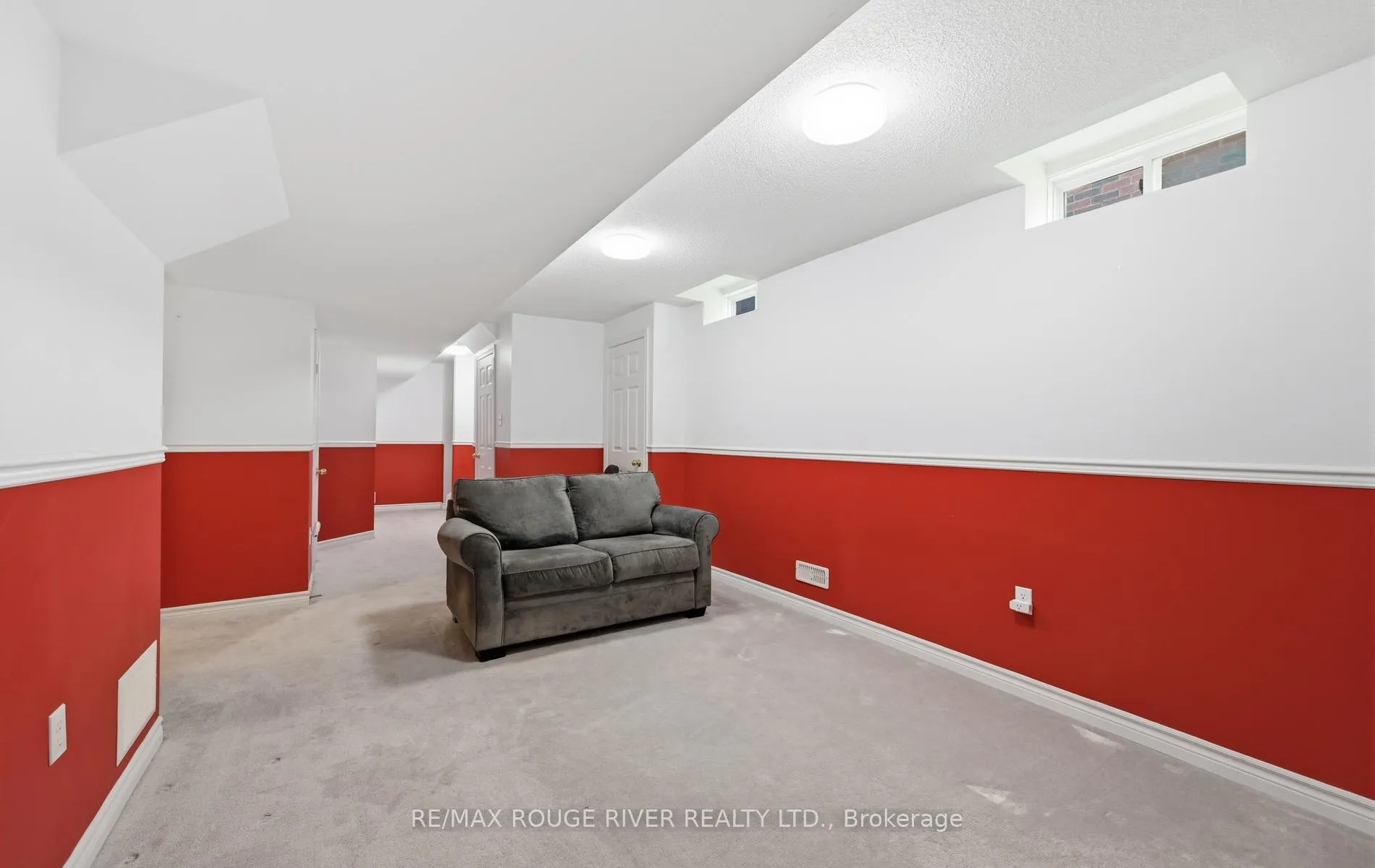 Photo 35 of 55 Redfern Crescent, Clarington, Bowmanville — HOMEH