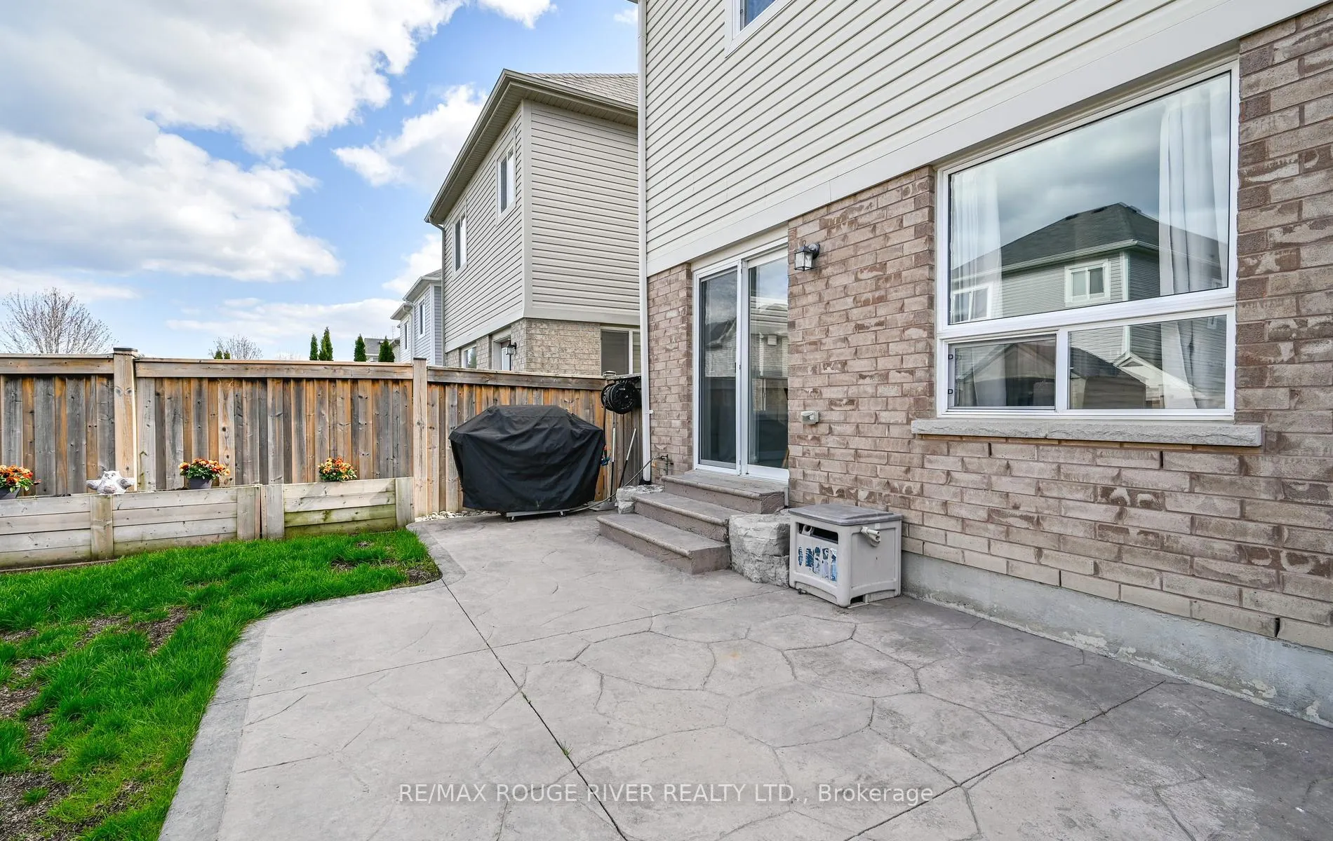 Photo 37 of 55 Redfern Crescent, Clarington, Bowmanville — HOMEH