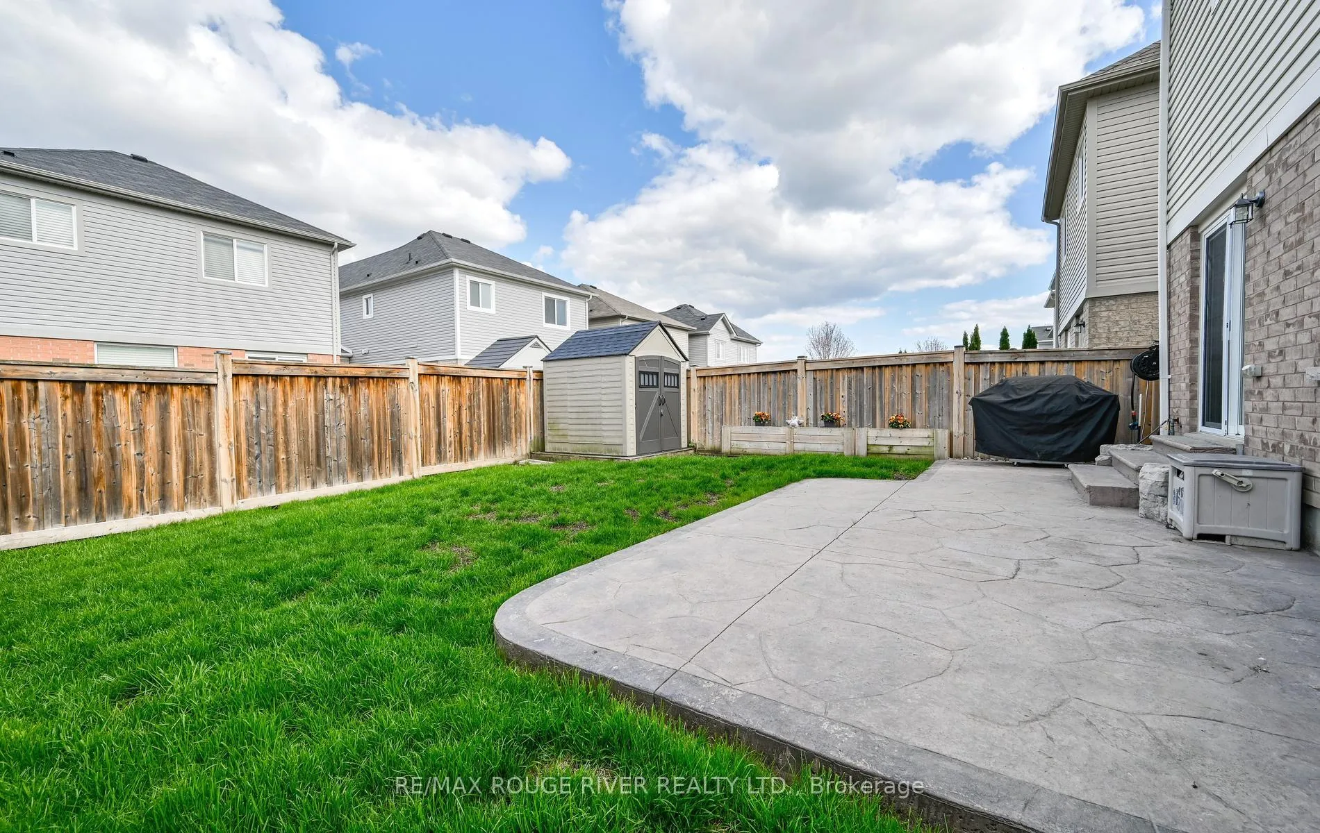 Photo 39 of 55 Redfern Crescent, Clarington, Bowmanville — HOMEH