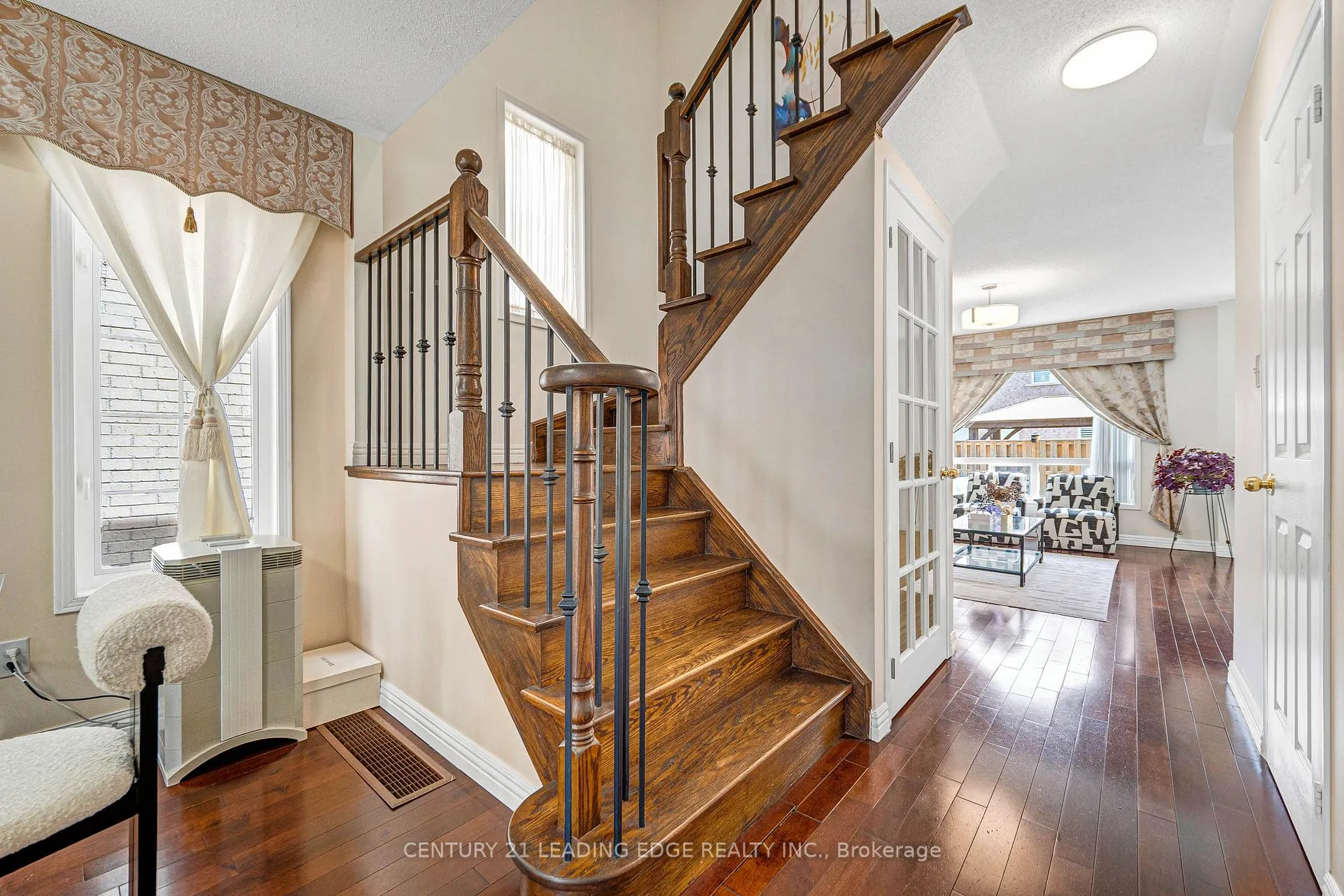 Photo 9 of 15 Vineland Street, Markham, Village Green-South Unionville — HOMEH