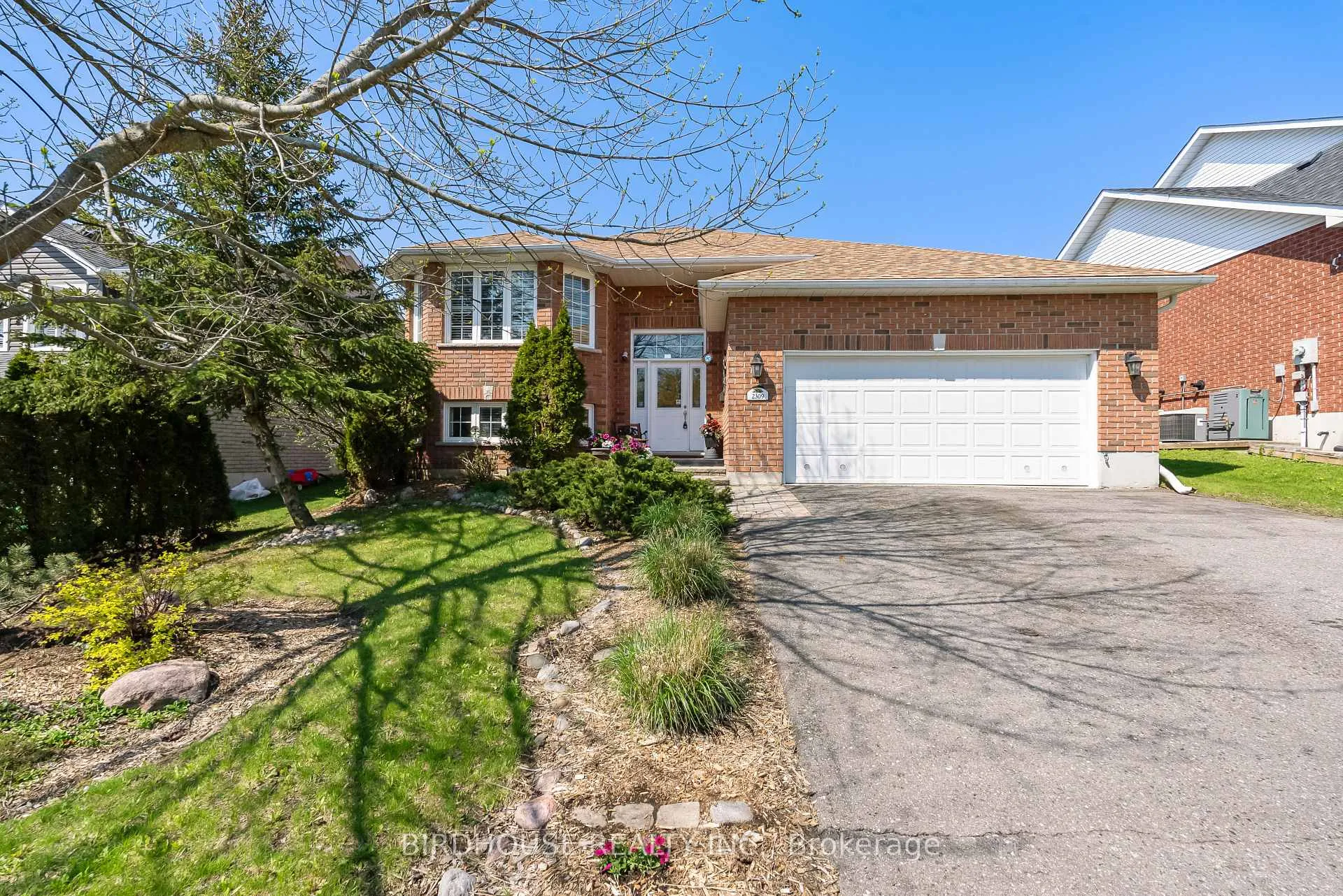 Photo 37 of 2309 Sumac Street, Peterborough, Monaghan Ward 2 — HOMEH
