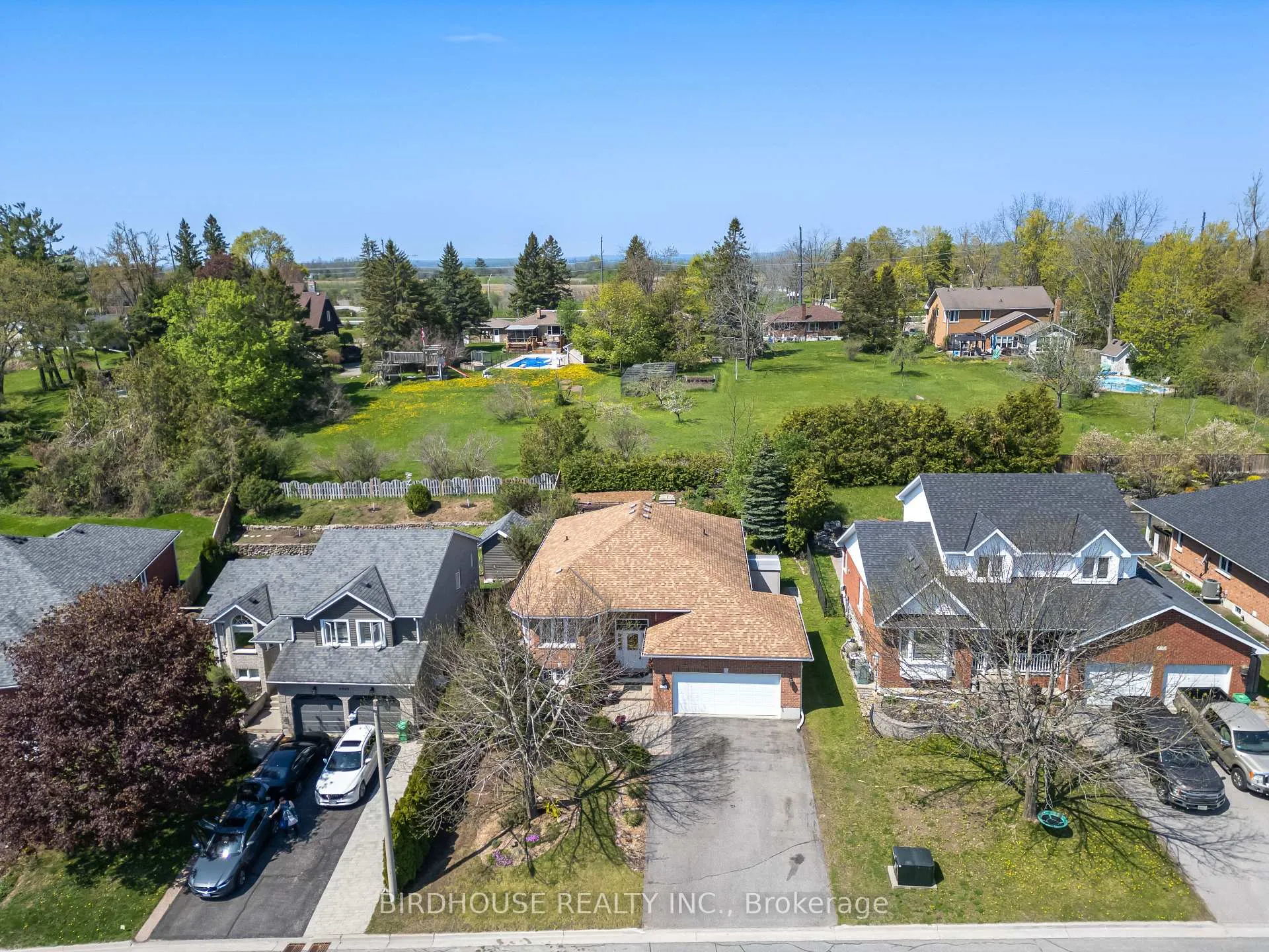 Photo 39 of 2309 Sumac Street, Peterborough, Monaghan Ward 2 — HOMEH