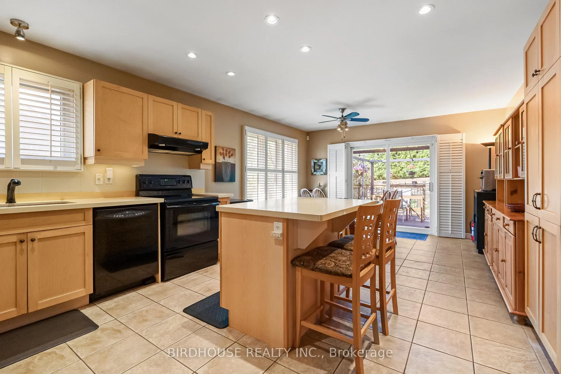 Photo 6 of 2309 Sumac Street, Peterborough, Monaghan Ward 2 — HOMEH