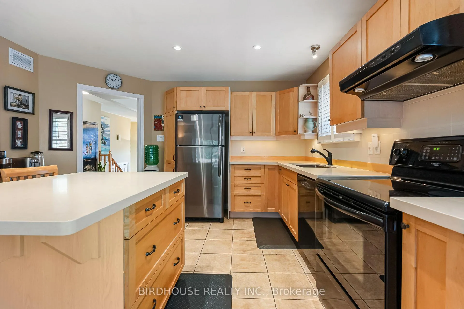 Photo 8 of 2309 Sumac Street, Peterborough, Monaghan Ward 2 — HOMEH